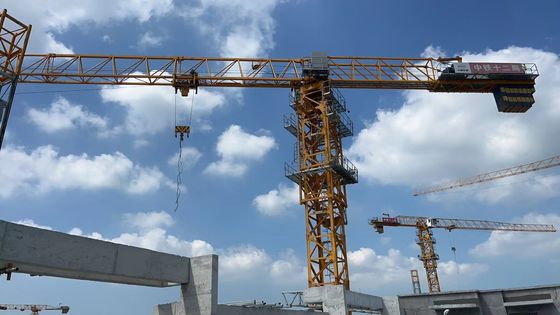 7025 12 Tons QTZ250 Used Tower Crane With 70m Jib And L68 Mast Made In 2021 Year